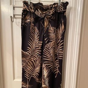 Tropical paperbag pants.